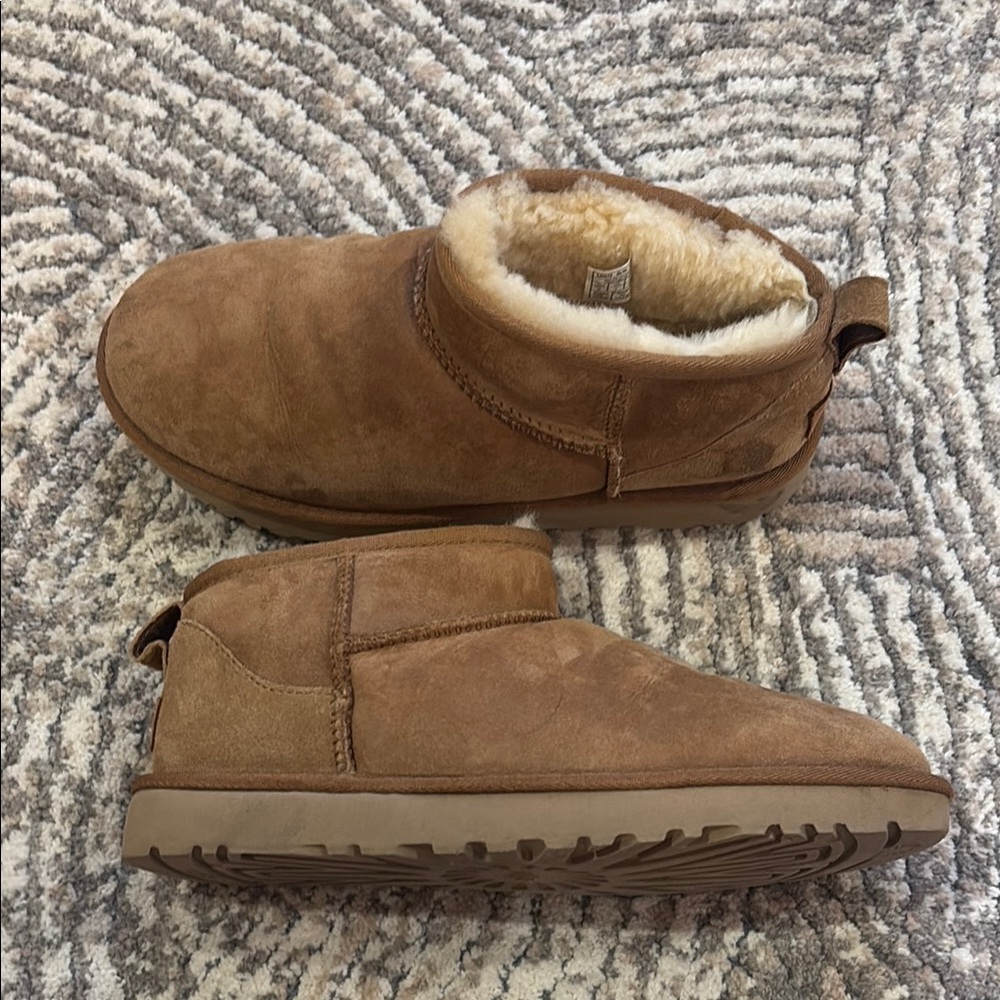UGG ultra minis